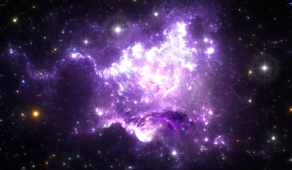 Гигантская светящаяся туманность. Космический фон с фиолетовой туманностью и звездами — стоковое фото