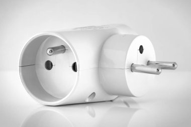 3-çıkışları kompakt space-koruyucu cezalı güç çıkış splitter