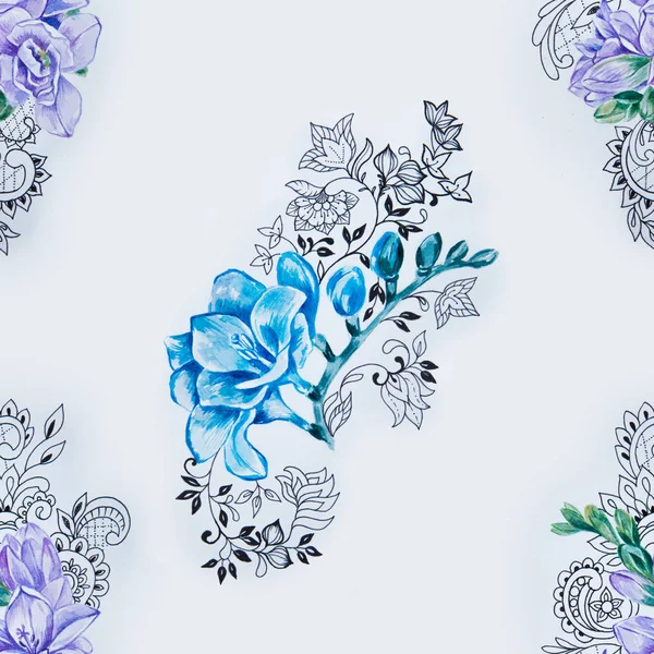 Seamless pattern of beautiful blue and violet freesia on a white background. — Stock Photo, Image