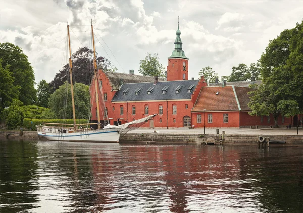 Gezellige gebouw alley — Stockfoto