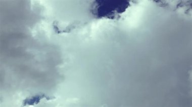 hızlı hareket eden bulutlar