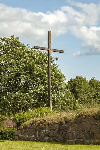 Церква Оврабі руйнує хрест — стокове фото