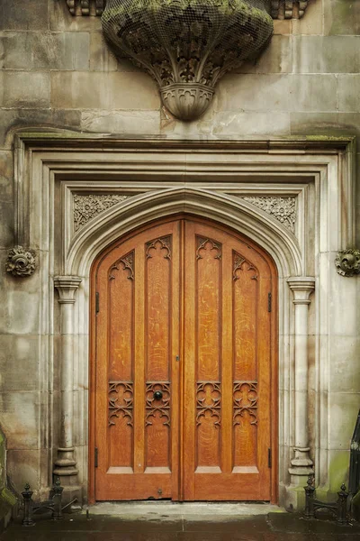 Porta in legno antico — Foto Stock