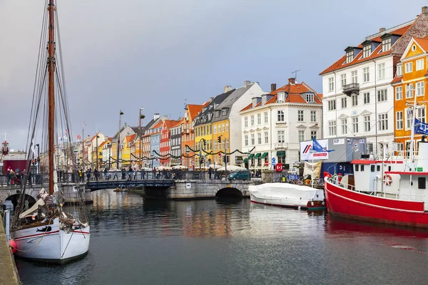 Vecchio porto di Nyhavn — Foto Stock