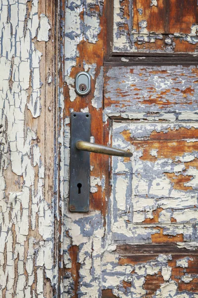 Door with cracked paint — Stock Photo, Image