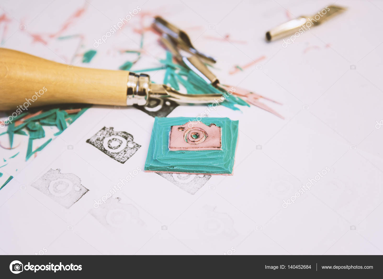 Imágenes de Bloque de linóleo libres de derechos | DepositPhotos, image size:1600x1168