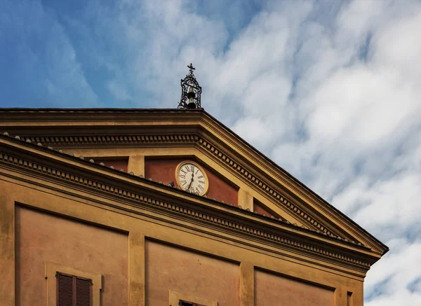 Bologna clock building — Stock Photo, Image