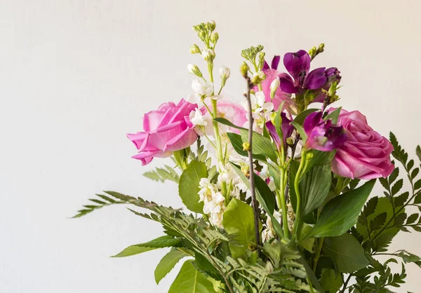 Ramo de flores frescas — Foto de Stock