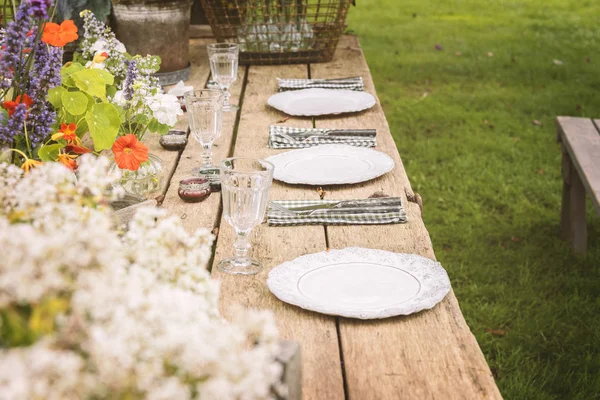 Garden dinner party — Stock Photo, Image
