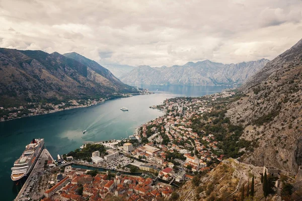 Cidade de Kotor em Montenegro — Fotografia de Stock