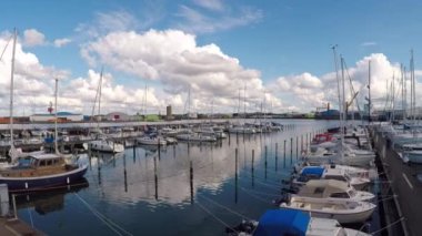 Küçük tekne liman Varberg, İsveç.