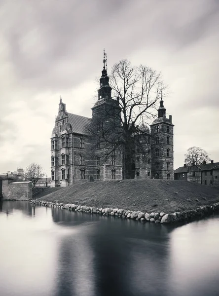 Černá a bílá Rosenborg castle — Stock fotografie