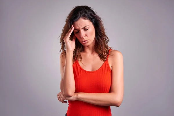 Een jonge vrouw — Stockfoto