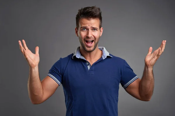 Young man screaming — Stock Photo, Image