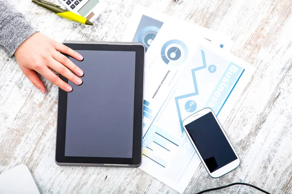 Een werkende dames hand — Stockfoto