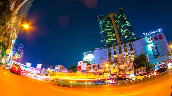 Terminal 21 i Bangkok på natten — Stockfoto