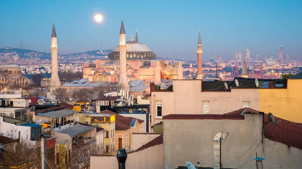 Vista de Estambul por la noche — Foto de Stock