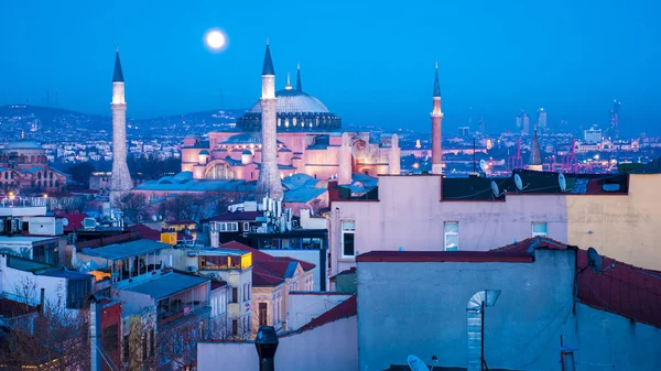 Vista de Estambul por la noche — Foto de Stock