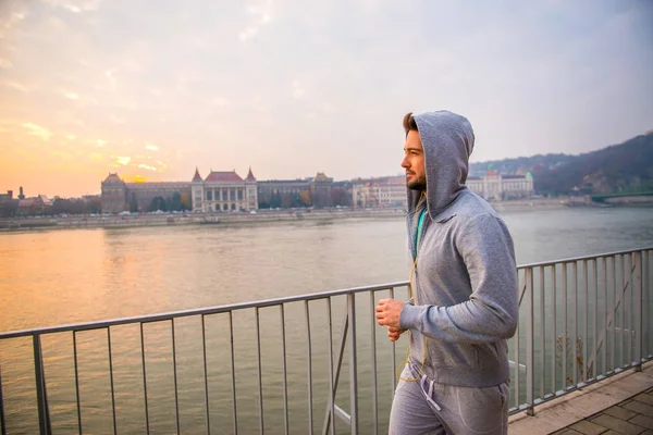 Joven corriendo — Foto de Stock