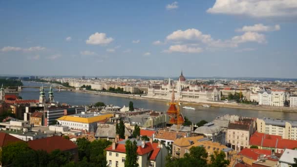 Πανοραμική Θέα Προς Βουδαπέστη Και Τον Ποταμό Δούναβη Στην Ουγγαρία — Αρχείο Βίντεο