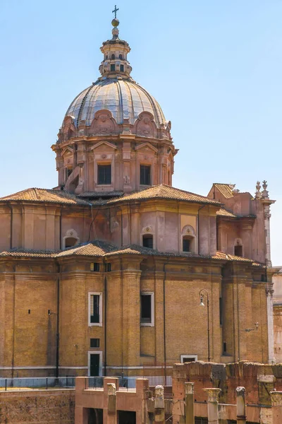 Een historische kerk in Rome, Italië — Stockfoto