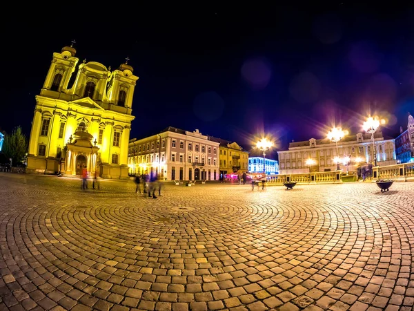 Widok na główny plac w Timisoara w nocy — Zdjęcie stockowe