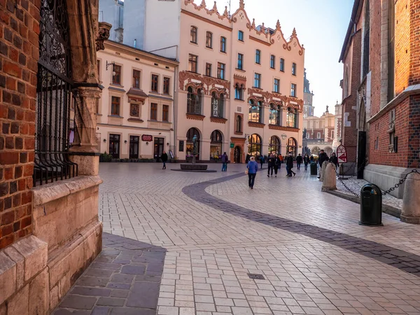 Straßenszene im Winter in Krakau in Polen — Stockfoto
