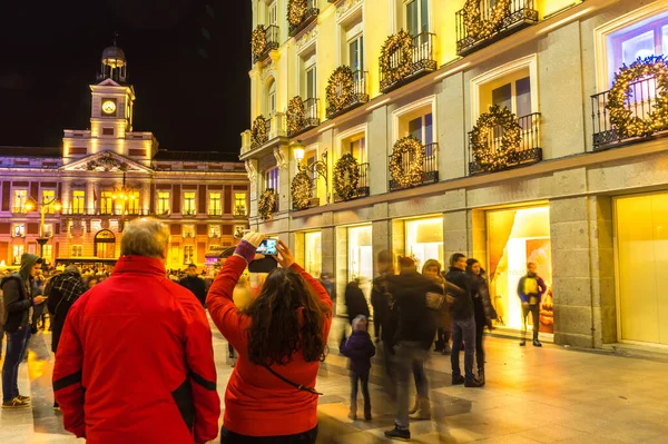 马德里的Puerta del Sol夜景 — 图库照片