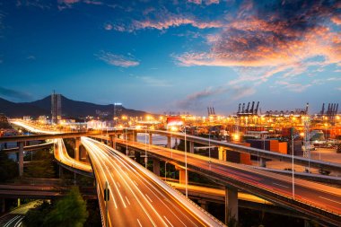 Üstgeçit ve terminaller