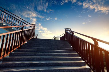 Hangzhou, Çin 'deki batı gölünde antik bir pavyon.