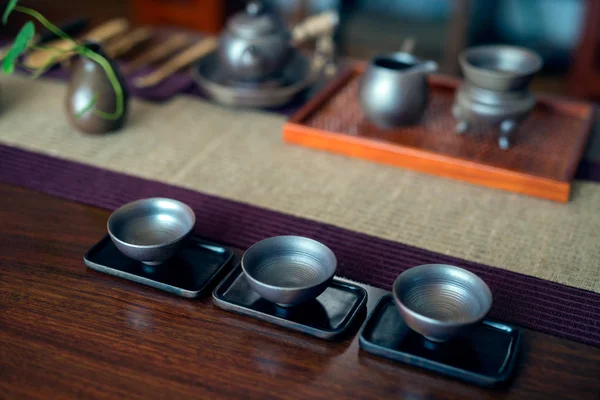 A cerimônia de chá chinês dentro de casa — Fotografia de Stock
