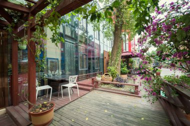 Balkon ve güzel manzara greening