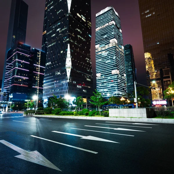 夜に光の道 — ストック写真