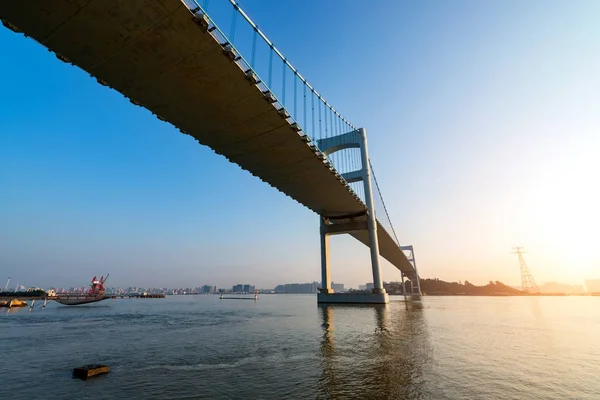 Brücken in der Küstenstadt — Stockfoto