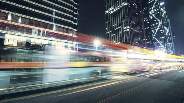 Traffic light at night — Stock Photo, Image