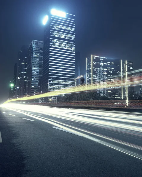 Trafikljus på natten — Stockfoto