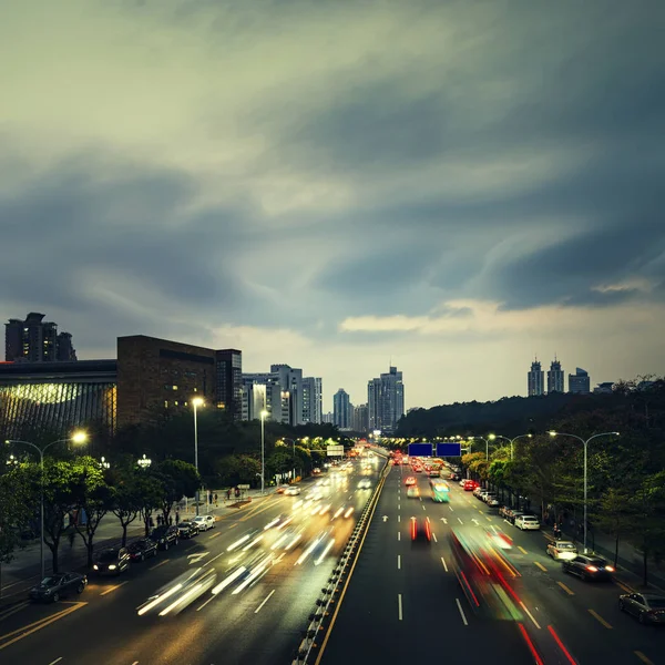 Gece trafik ışığı — Stok fotoğraf