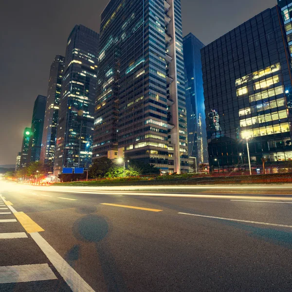 Gece trafik ışığı — Stok fotoğraf