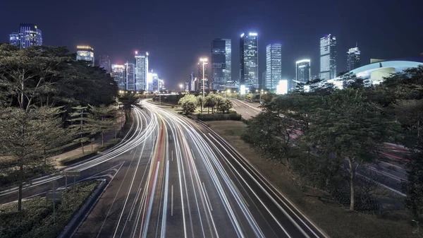 Carreteras urbanas en la ciudad —  Fotos de Stock