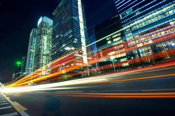 Geceleri kentsel yollar