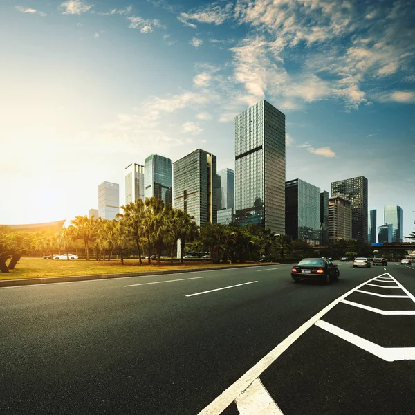 The road and city — Stock Photo, Image