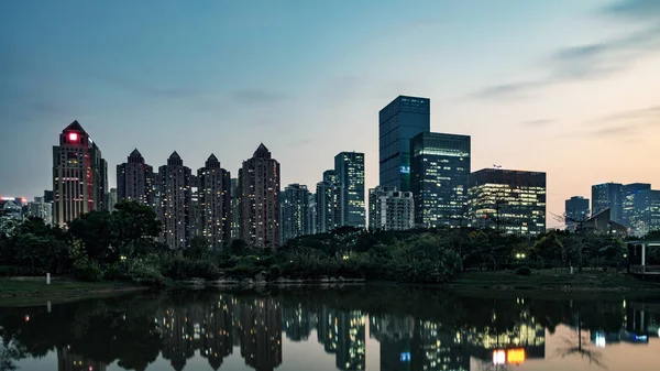 夜晚的城市 — 图库照片