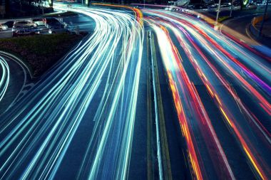 Şehirde yoğun trafik