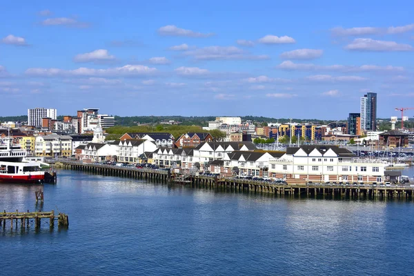 Southampton-Engeland en de pier — Stockfoto