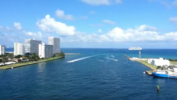 Navio Cruzeiro Saindo Port Everglades Florida — Vídeo de Stock