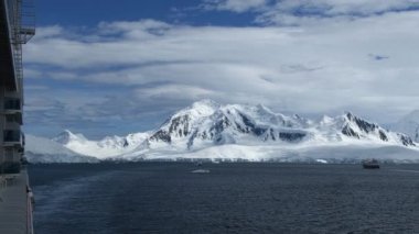 Nuemaier Kanalı 'ndan Anvers Adası, Antarktika Yarımadası, Antarktika.