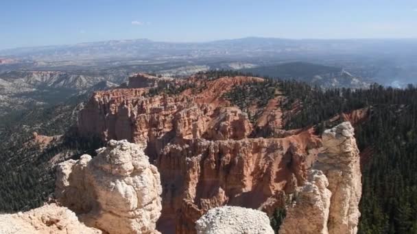 Kilátás Bryce Canyon Nemzeti Parkra Rainbow Pointból Kamera Kézben Tartva — Stock videók