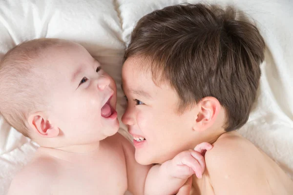 Mixed Race Chinese and Caucasian Baby Brothers Having Fun Laying — Stock Photo, Image