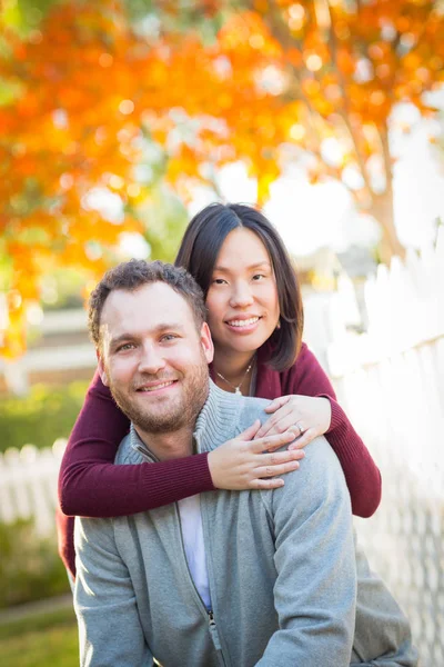 Outdoor Fall Portrait of Chinese and Caucasian Young Adult Coupl — Stock Photo, Image