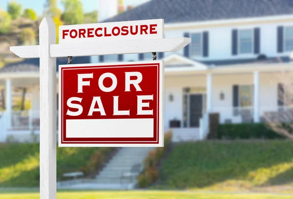 Right Facing Foreclosure For Sale Real Estate Sign in Front of House. — Stock Photo, Image